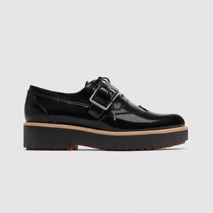 Flatform derby shoes with reversible fringe